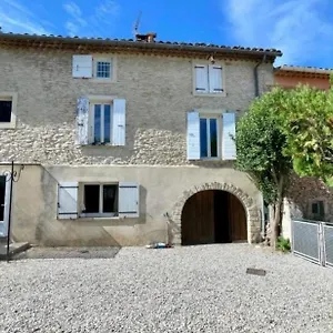 Deux M Bed and breakfast Villes-sur-Auzon